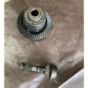 Pontiac firebird formula 1993-1997 10 bolt position traction rear 323 gears